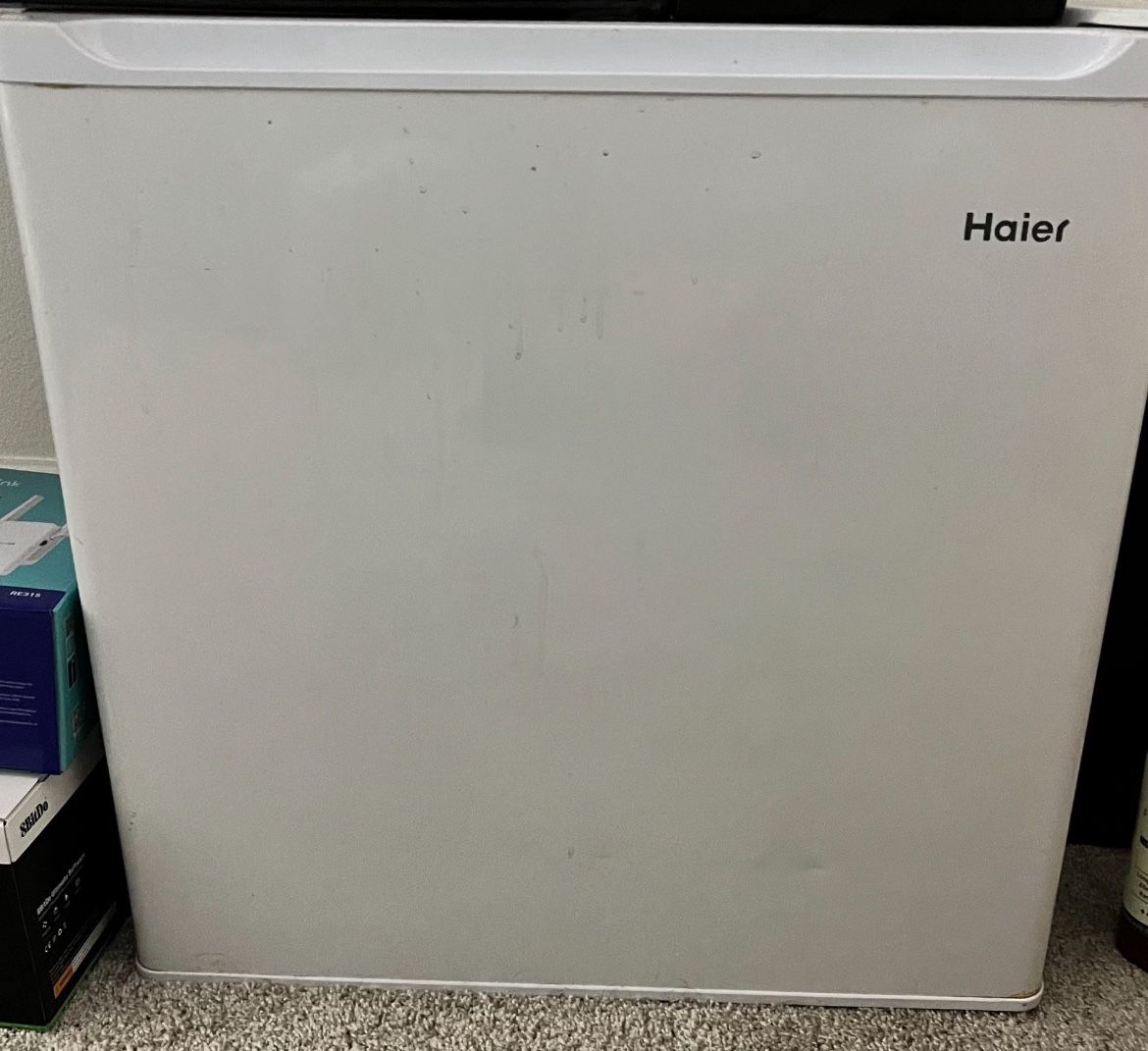 Haier Mini Fridge
