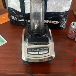 Ninja Blender $10