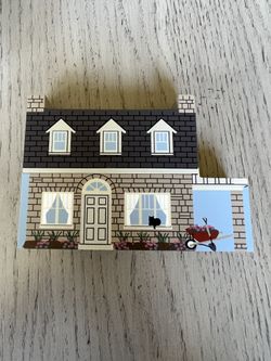 Cat's Meow Village Playhouse Shepherdstown, WV 1997 Collectors Club Gift Acc.