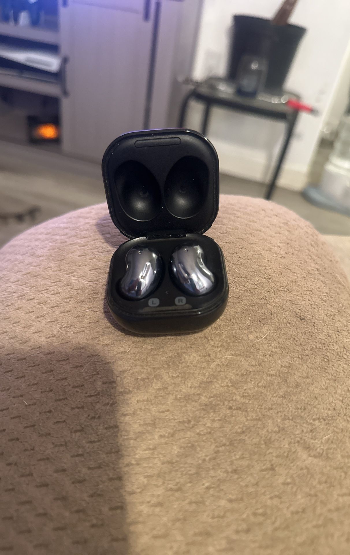 Galaxy Buds Live With Case