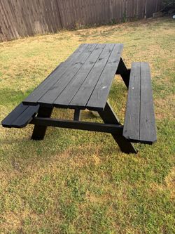 Hand Made Picnic Table Brand New $175