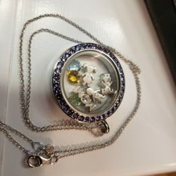 Origami Owl Brand Mothers' Day Mom's Charm Necklace With Charms