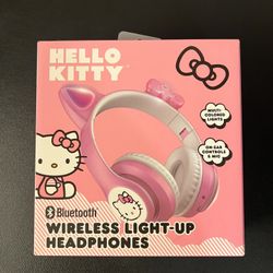 Hello Kitty Wireless Light Up Headphones Bluetooth Pink & White by Sanrio NEW