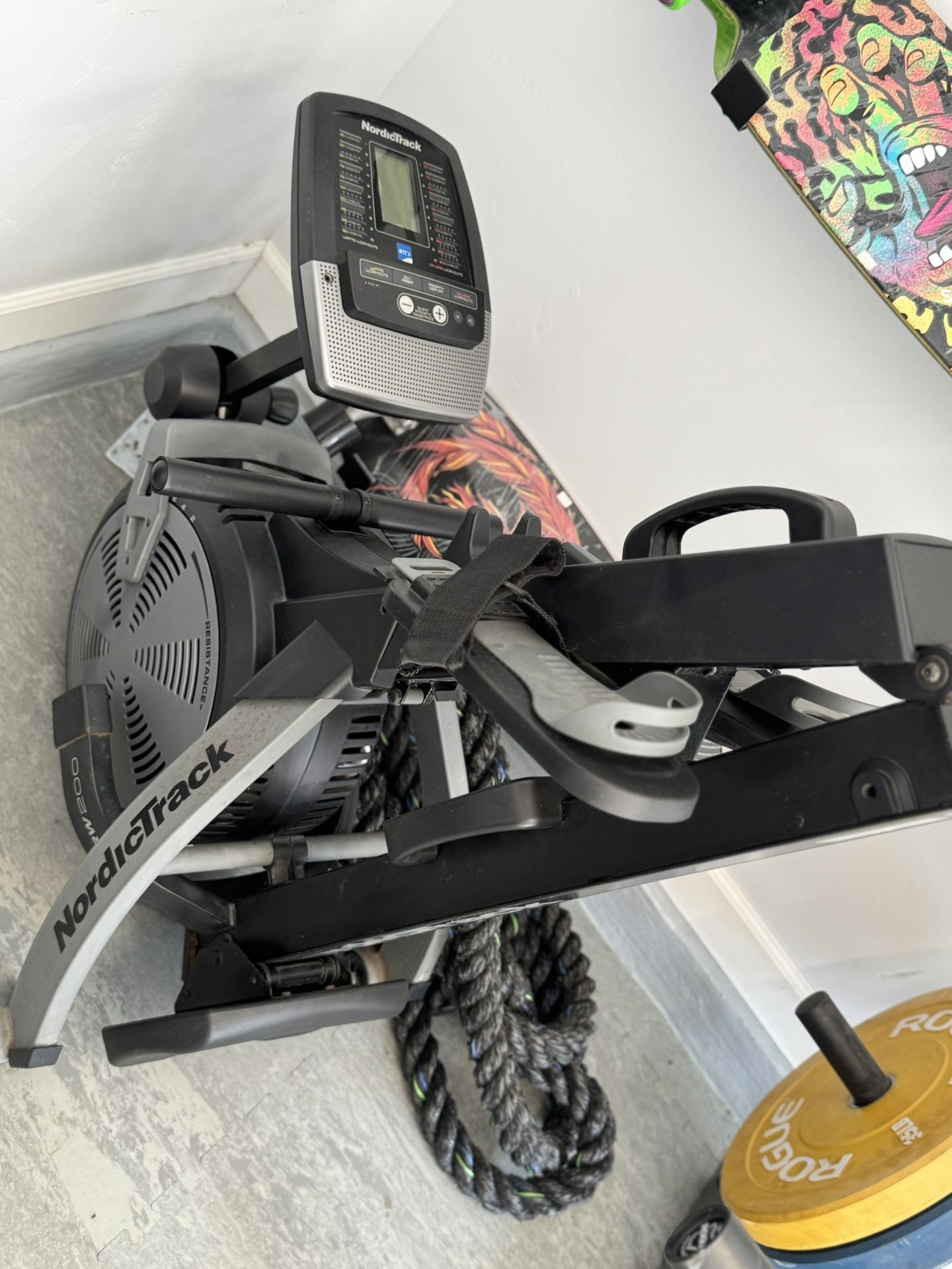 NordicTrack Rowing Machine – Interactive Rower with Screen