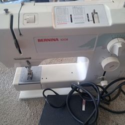 Benina Sewing Machine