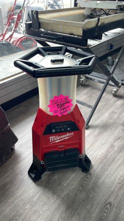 Milwaukee light
