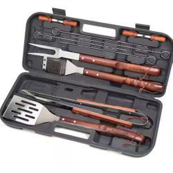 New - 13 Piece Grill Set