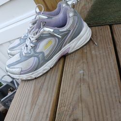 Avia Shoes