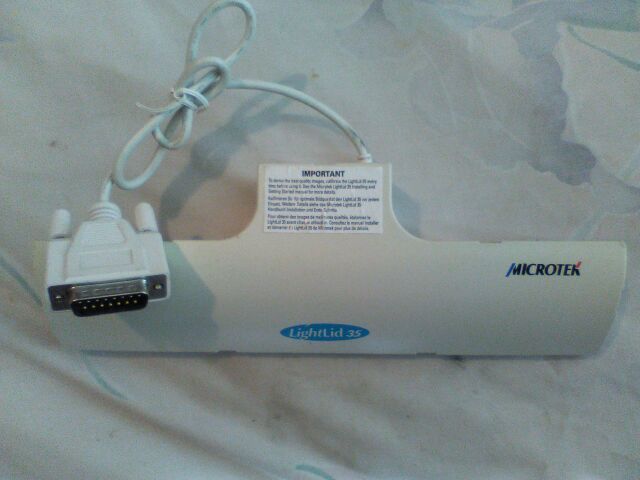 Microtek LightLid 35 Hand Scanner