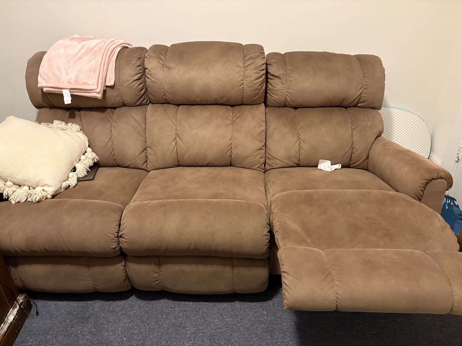 La-Z-Boy Reclining Sofa