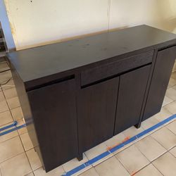 Wood Table/cabnet 