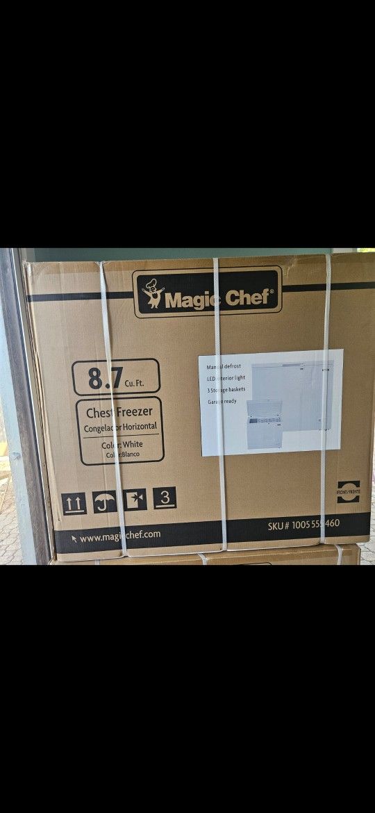 Magic Chef 8.7 Cu.ft Chest New Never Opened