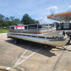 24' Sweetwater Pontoon Boat
