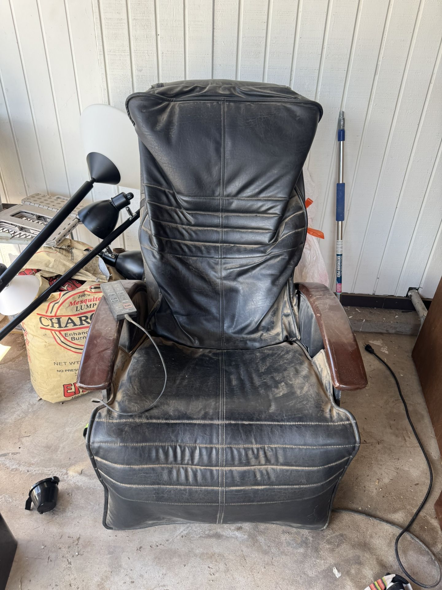 massaging chair