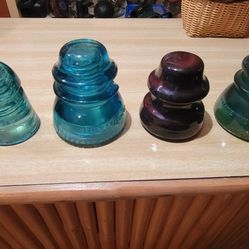 5 vintage glass insulators 