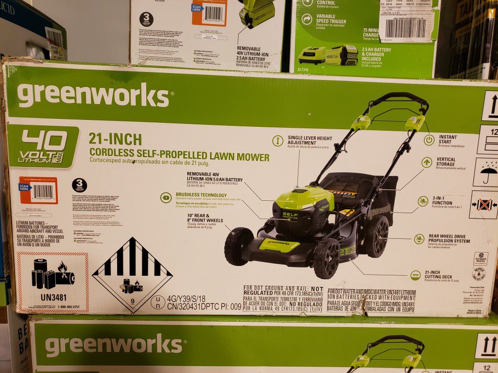Greenworks 21" Cordless Self Propelled Lawnmover