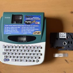 Label Maker With Extra Tape 