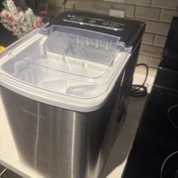 Ice Maker - Hardly Ever Used