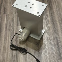 Lift columns / actuators