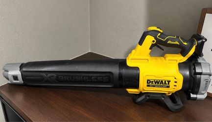 DEWALT 20V MAX XR Brushless Cordless Leaf Blower