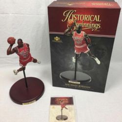 Upper Deck Historical Beginnings Michael Jordan Statue
