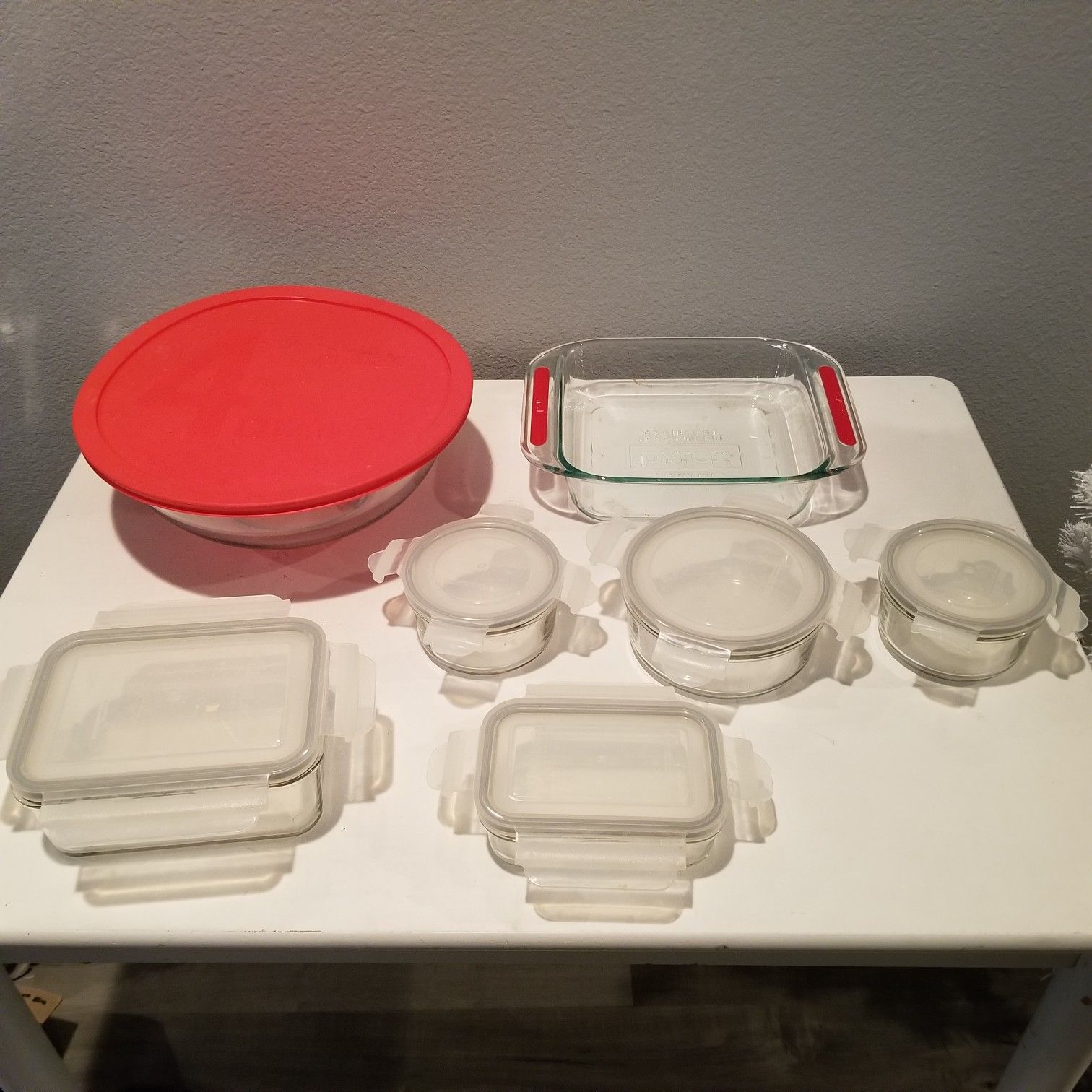 Glass food containers