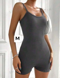 New women’s romper size medium