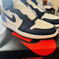 Air Jordan 1 Retro High obsidian