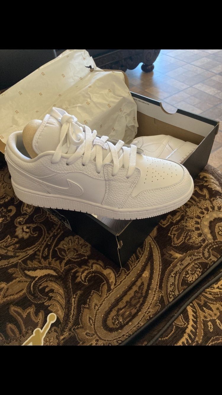 Air Jordan Low 6:5 Y...... 24.5cm