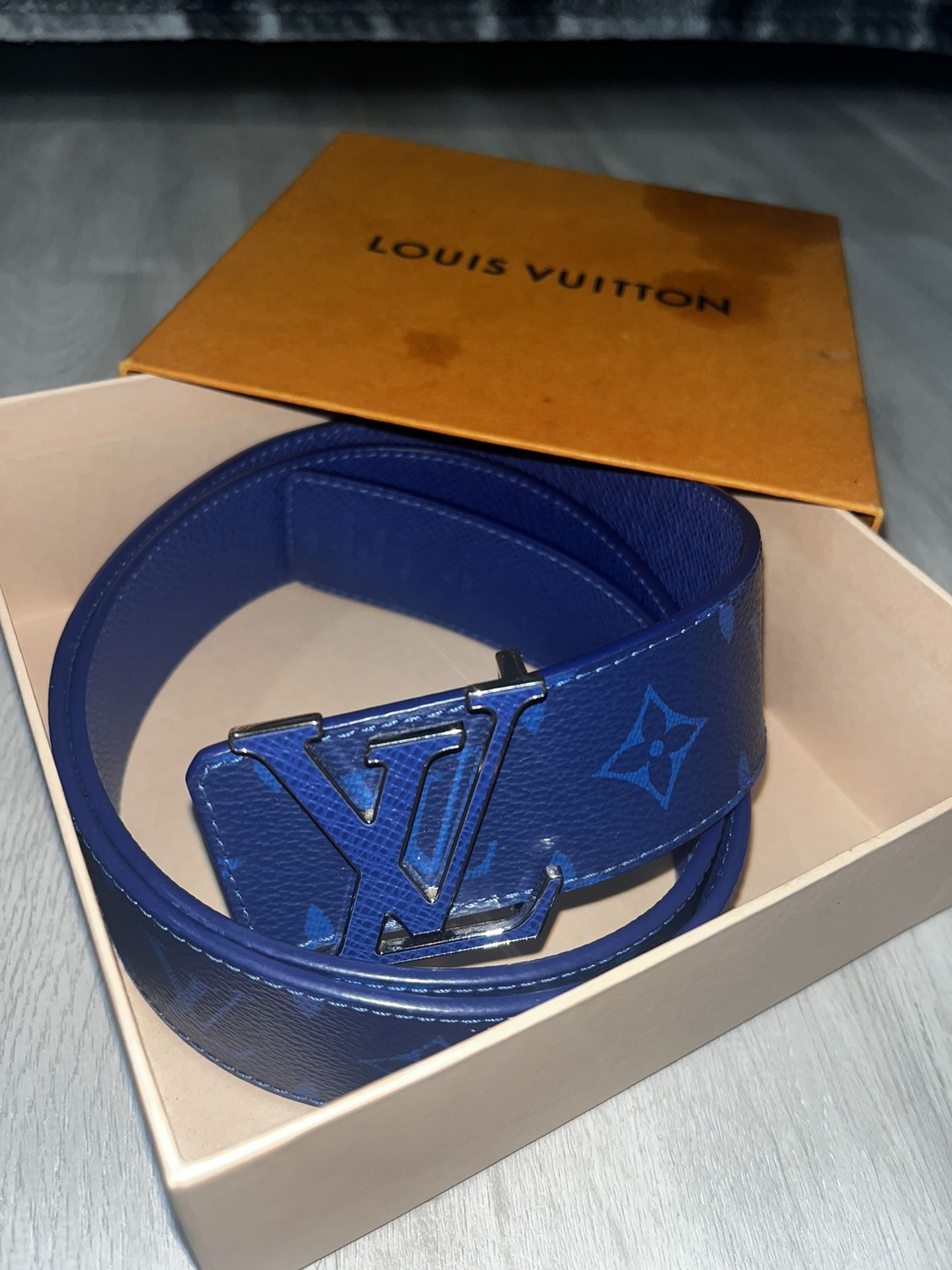 MENS LOUIS VUITTON BELT for Sale in The Bronx, NY - OfferUp