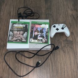 XBOX ONE W/GAMES