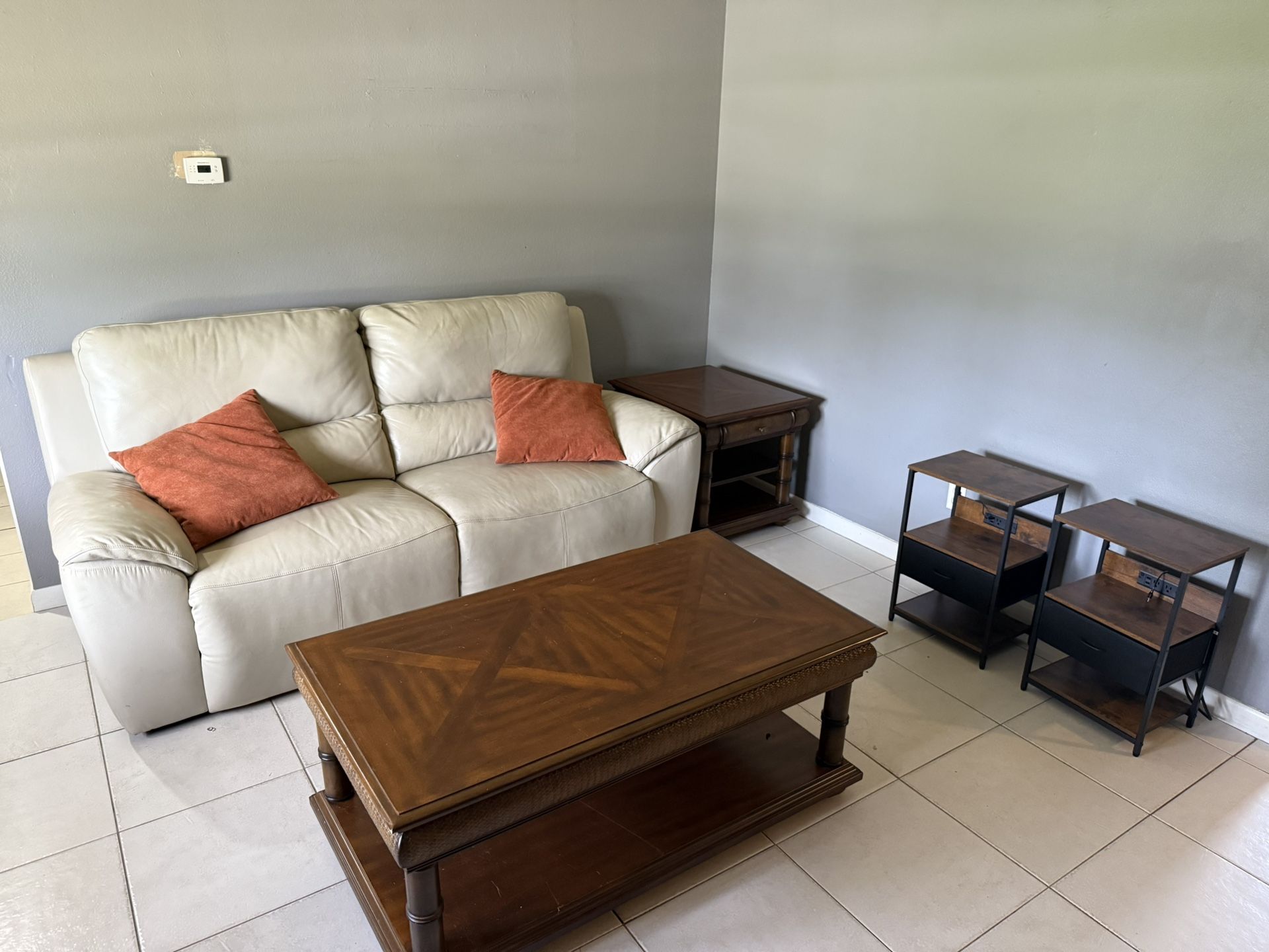 Cheap Furniture, TVs, Night Stands, End Table, Dressers, Coffee Table.