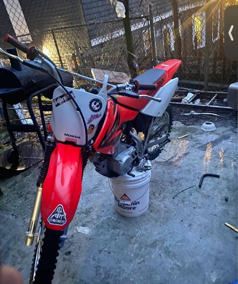 04 Dirtbike Crf 80 Cc Mint Lmk Nothing Wrong With It 