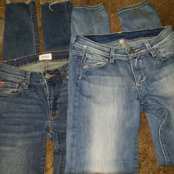 4 Pairs  Women's Junior Jeans Size  25, 26