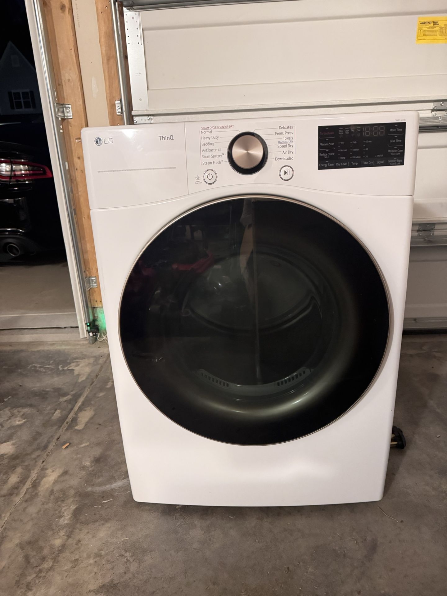 LG ThinQ Electric Dryer – Smart, Clean & Powerful