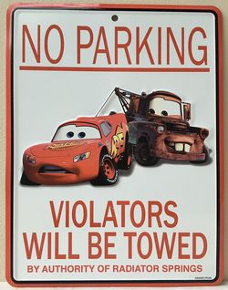 NO PARKING / VIOLATORS WILL BE TOWED