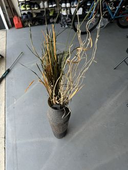 Artficial Plants With Lights And Vase