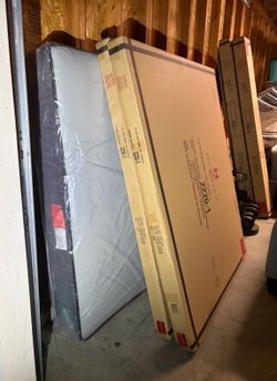 Bed frame new queen size