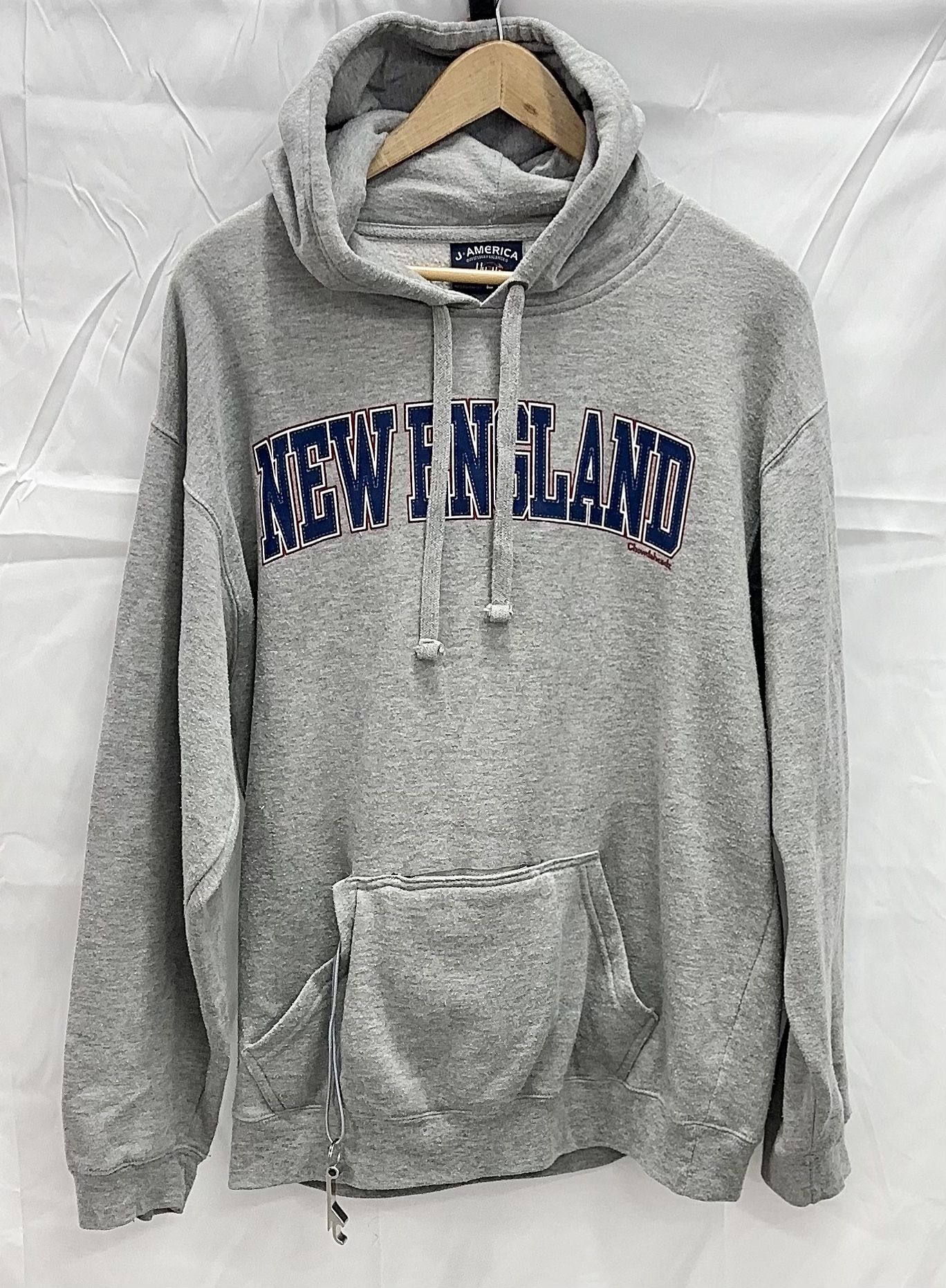 New England Patriots Hoodie With Built In Koozie & Bottle Opener Sz L Men’s