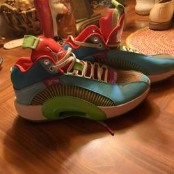 Jordan Sneakers Kids Size 7