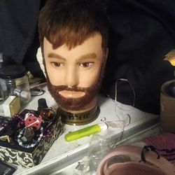 Beauticians Practice Head New