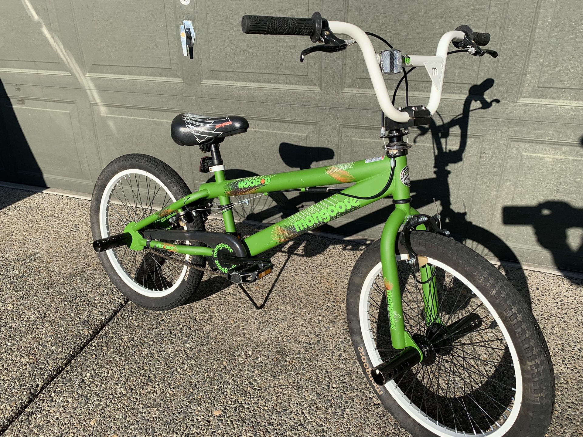 20" Mongoose Hoop d BMX bikes- boys bikes- kids bikes-BMX bikes -bikes