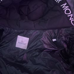 Black Moncler Montcla Short Down Jacket 