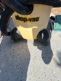 Shop vacuum