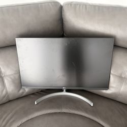 G 27” IPS monitor in good working condition. Clean display with no dead pixels or issues. Great for work, school, or casual gaming.  Model: LG 27MN60T