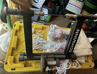 Schwinn magnetic resistance bike trainer