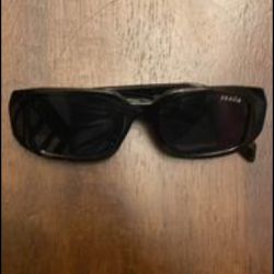 Black Designer Sunglasses 