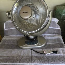 Optimus H-4438. 14in Adjustable Dish Space Heater with Remote Control 