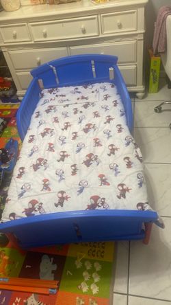 Kids bed with mattress and confort set