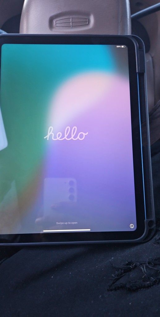 BRAND NEW IPAD 10TH GEN 10.9 WIFI CELLULAR 64GB WITH CASE